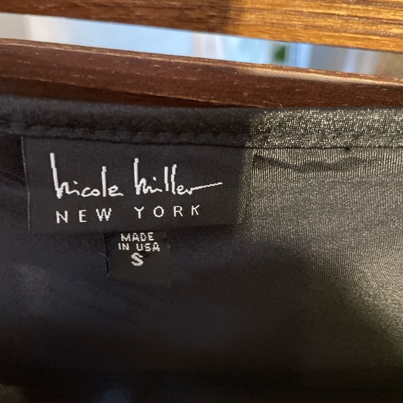 Nicole Miller Black Maxi Dress with Gold Accents size small NWT - Picture 3 of 6